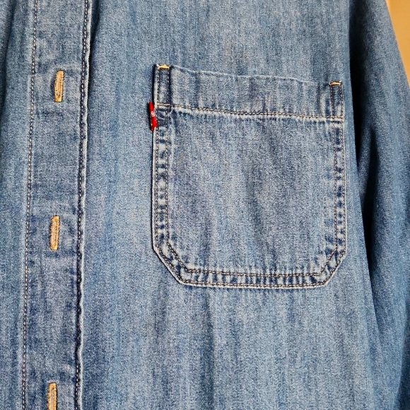 Levi's demin lightweight womens size 16 Long sleeved shirt - Picture 2 of 5